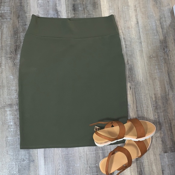 LULAROE - Green Cassie Skirt